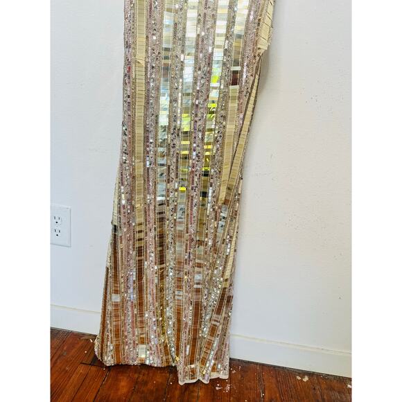 NWT MAC DUGGAL Nude Silver Halter Neck Embellished Detailed Back Metallic Gown 4 - Picture 9 of 16